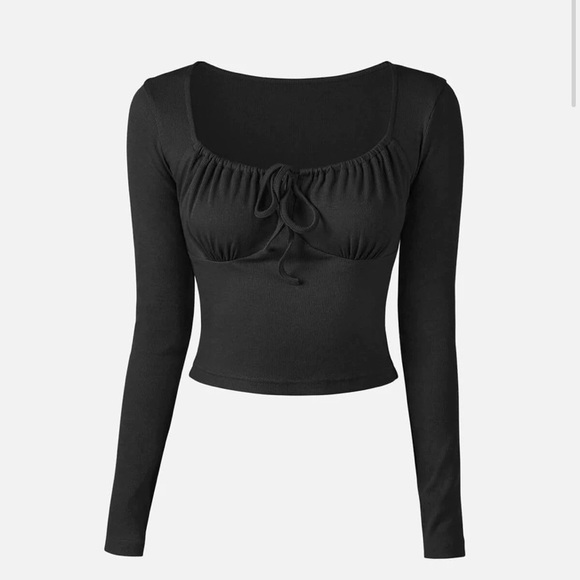 Long sleeve black tshirt - Picture 1 of 3